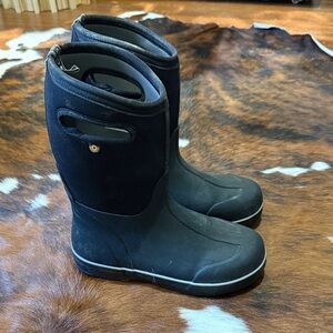 Youth Unisex Bogs size 6 Rain/Muck/Snow boots